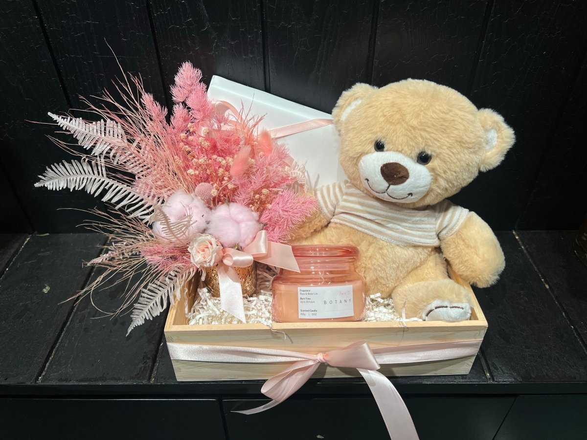 Baby Pink Hamper - ROSE & CO