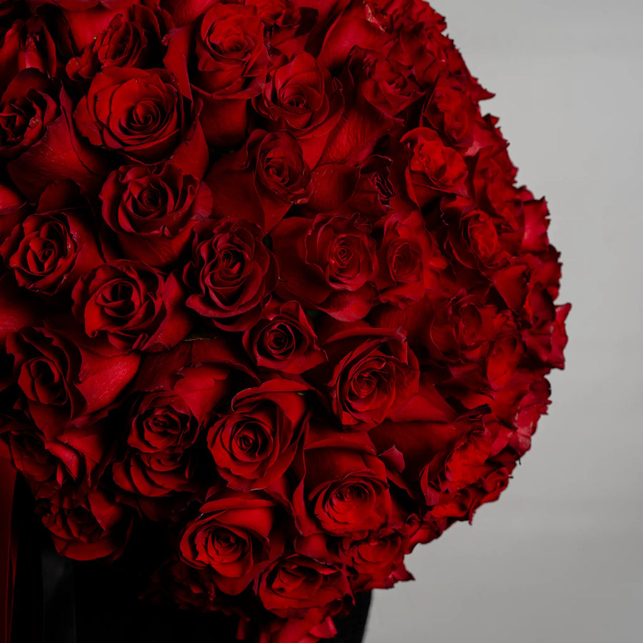 Grand Gesture 100 Red Roses