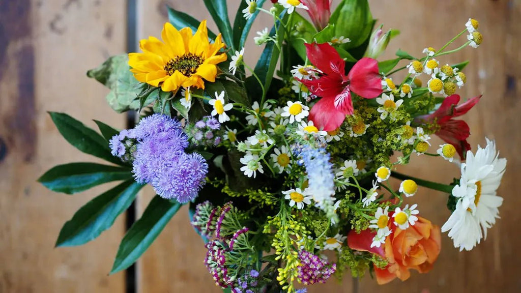 The Best Flowers for Easter 2022