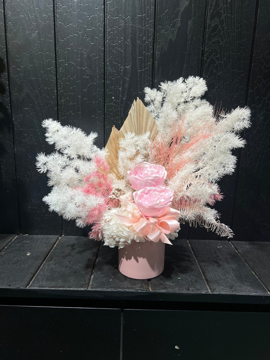 Pink Dream Preserved - ROSE &amp; CO