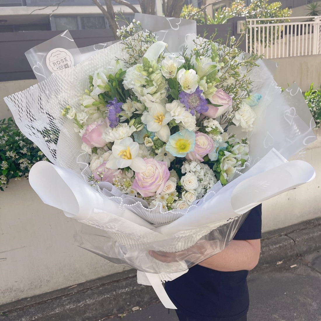 Graduation Bouquet （4) - ROSE &amp; CO