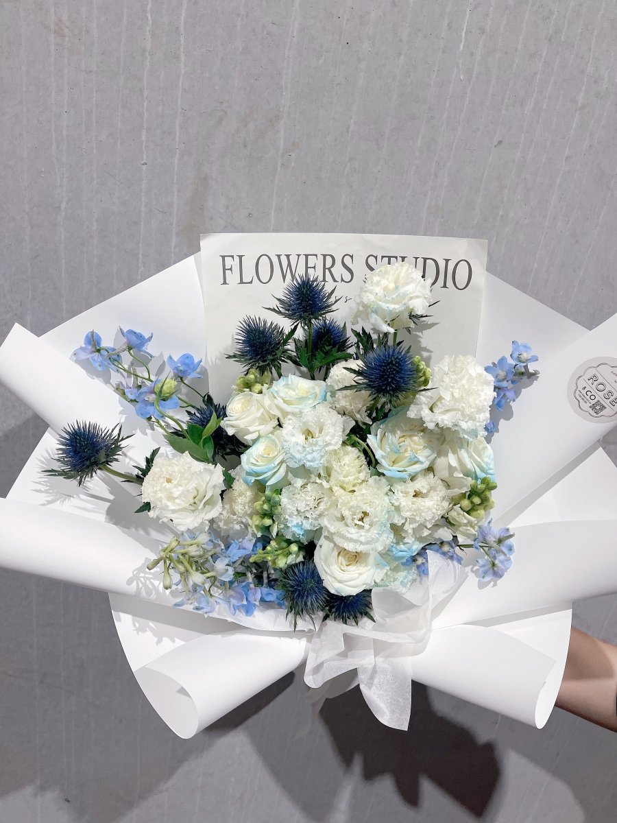 Graduation Bouquet (7) - ROSE &amp; CO