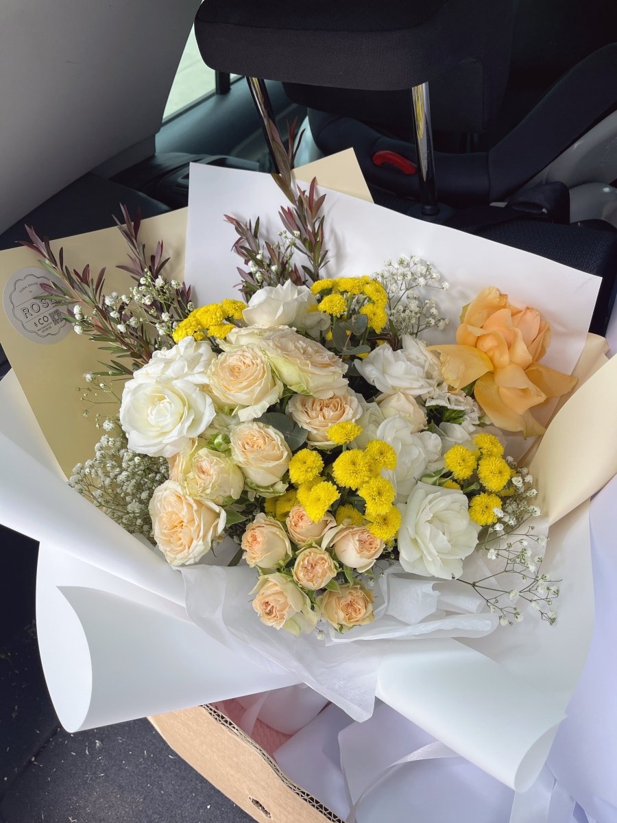 Graduation Bouquet (8) - ROSE &amp; CO