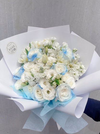 Graduation Bouquet (9) - ROSE &amp; CO