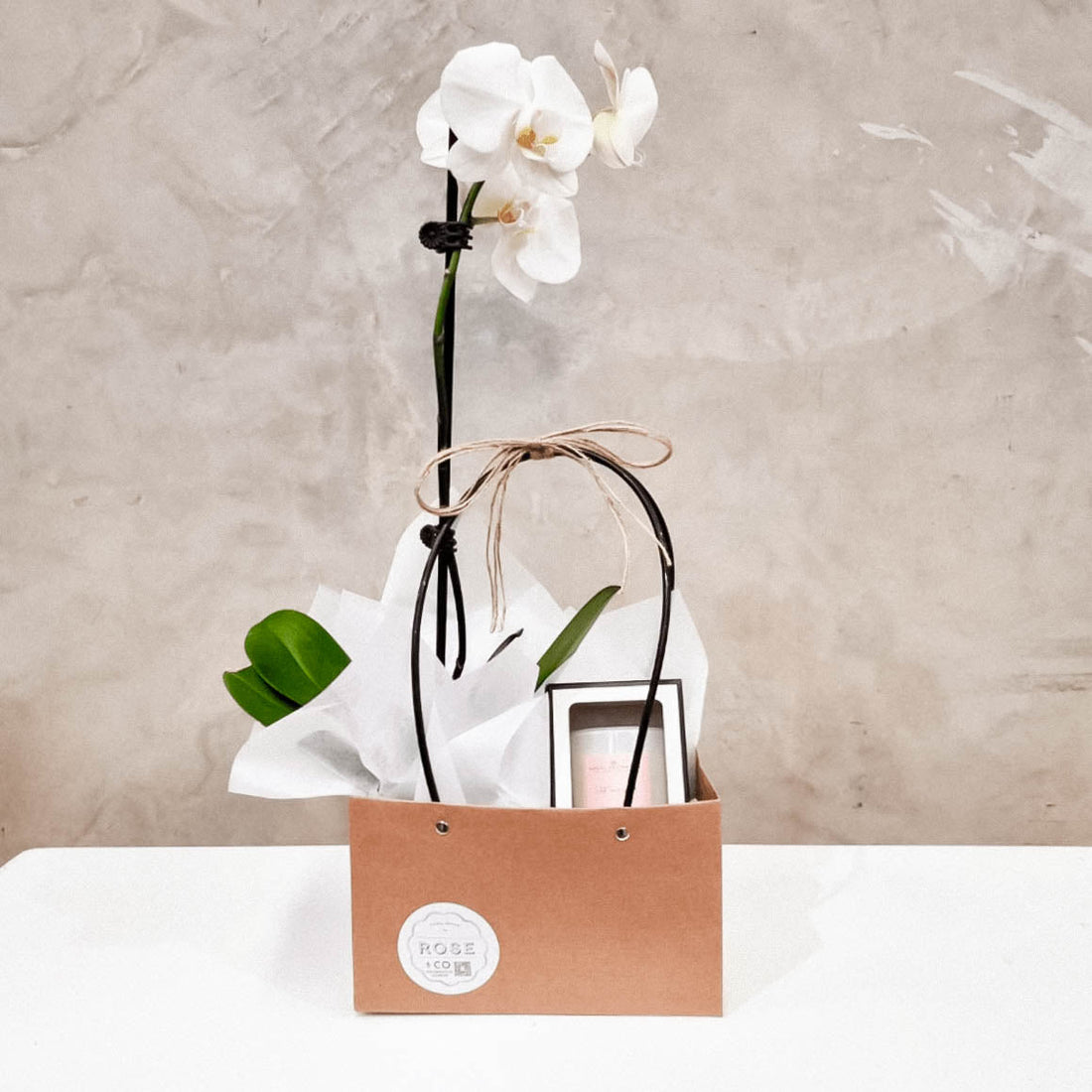 Orchid gift bag with Candle - ROSE &amp; CO