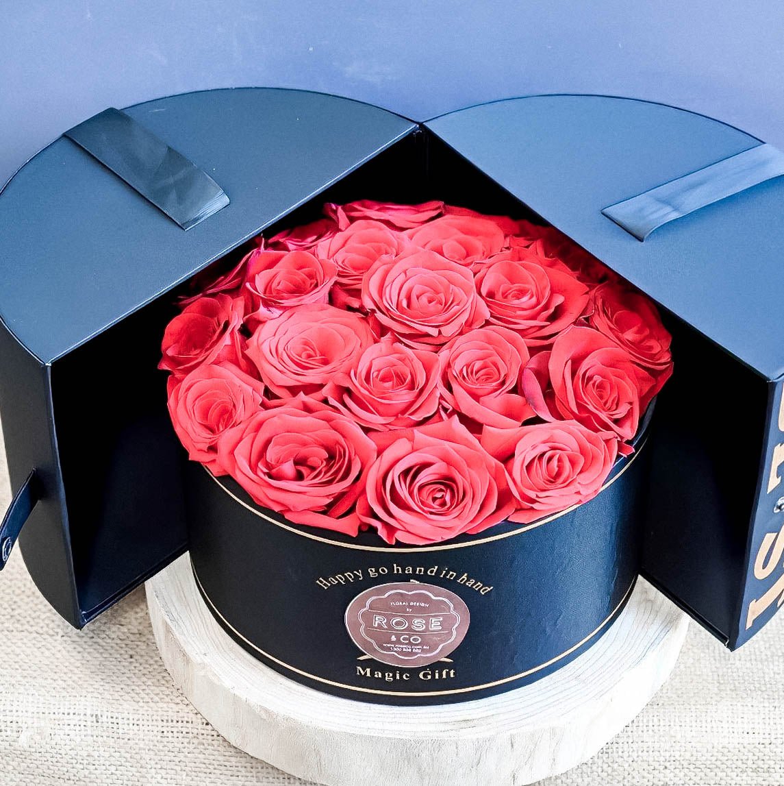 Roses in a Round Hat Box - ROSE &amp; CO