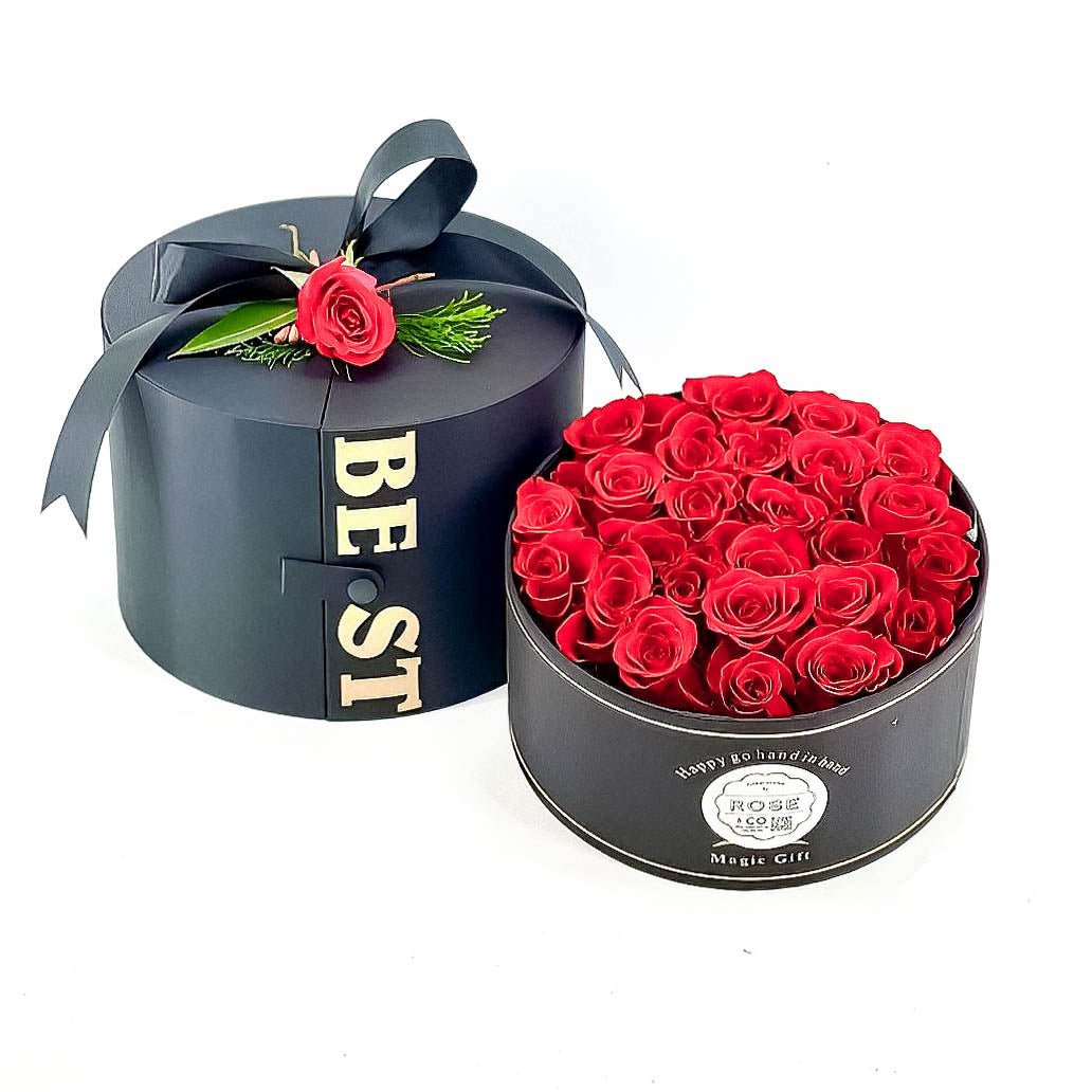 Roses in a Round Hat Box - ROSE &amp; CO